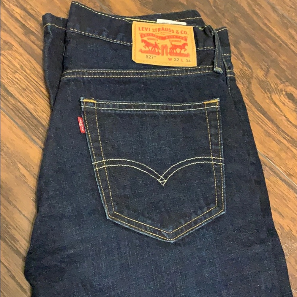 NWOT Levi’s 527 Jeans